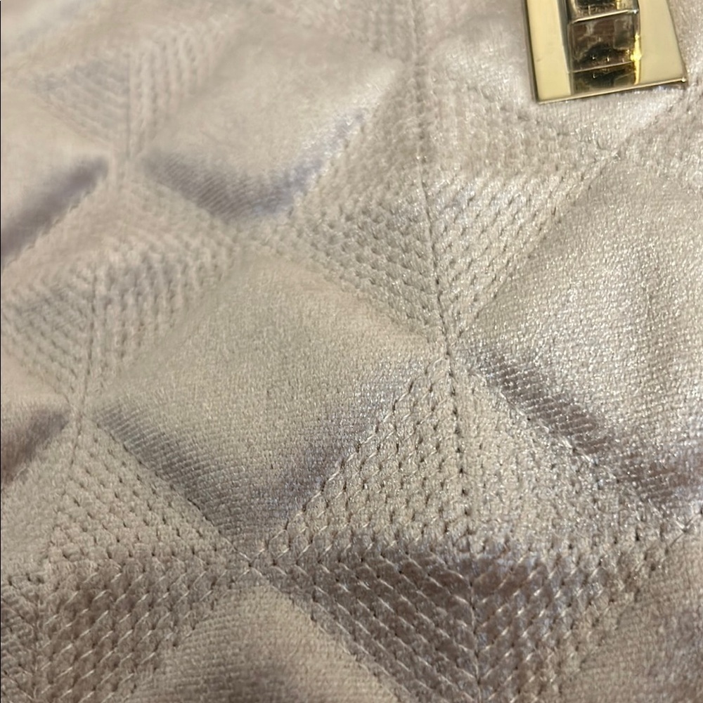 Elegant Quilted blush Chain Bag from Charming Charlie. Excellent condition. - Picture 5 of 5